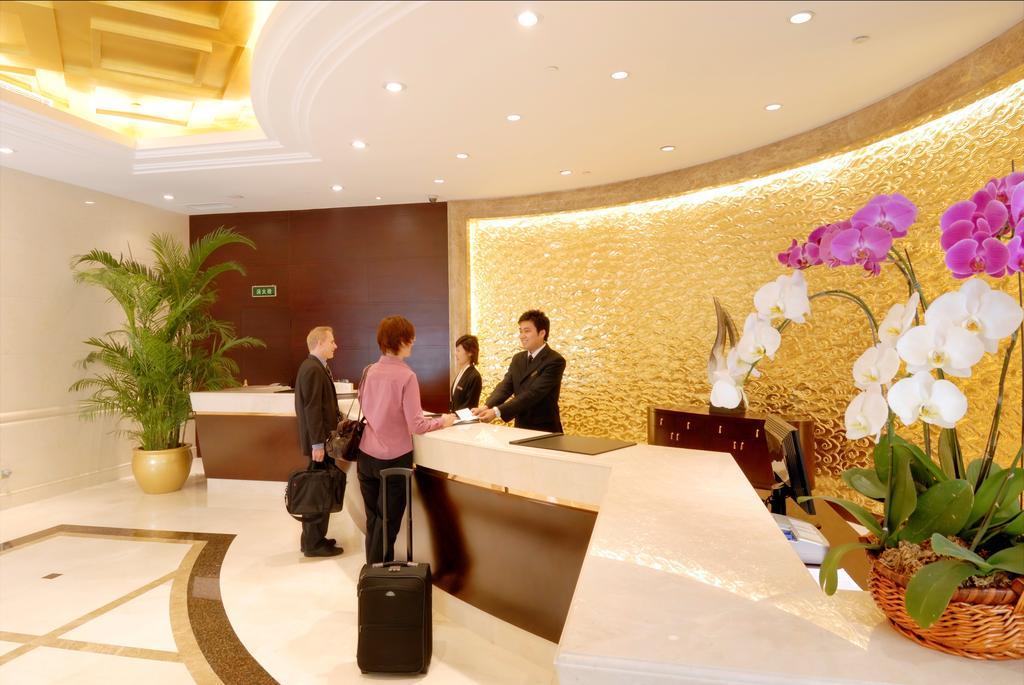 Golden Eagle Summit Hotel Downtown Nanjing  Exterior photo